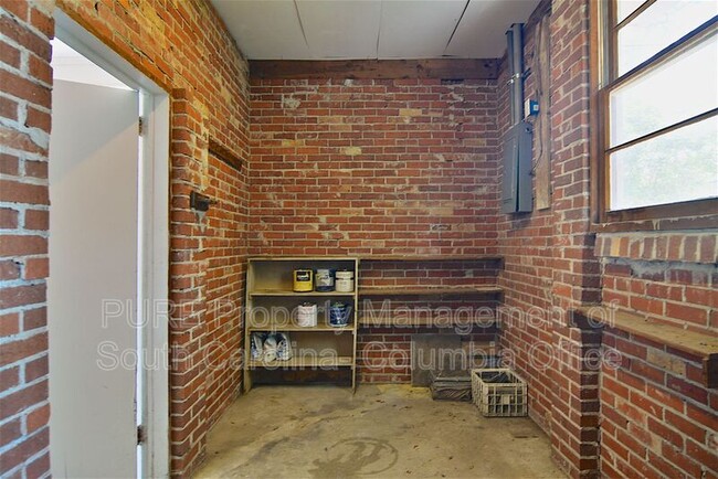 Building Photo - 901 Indigo Ave