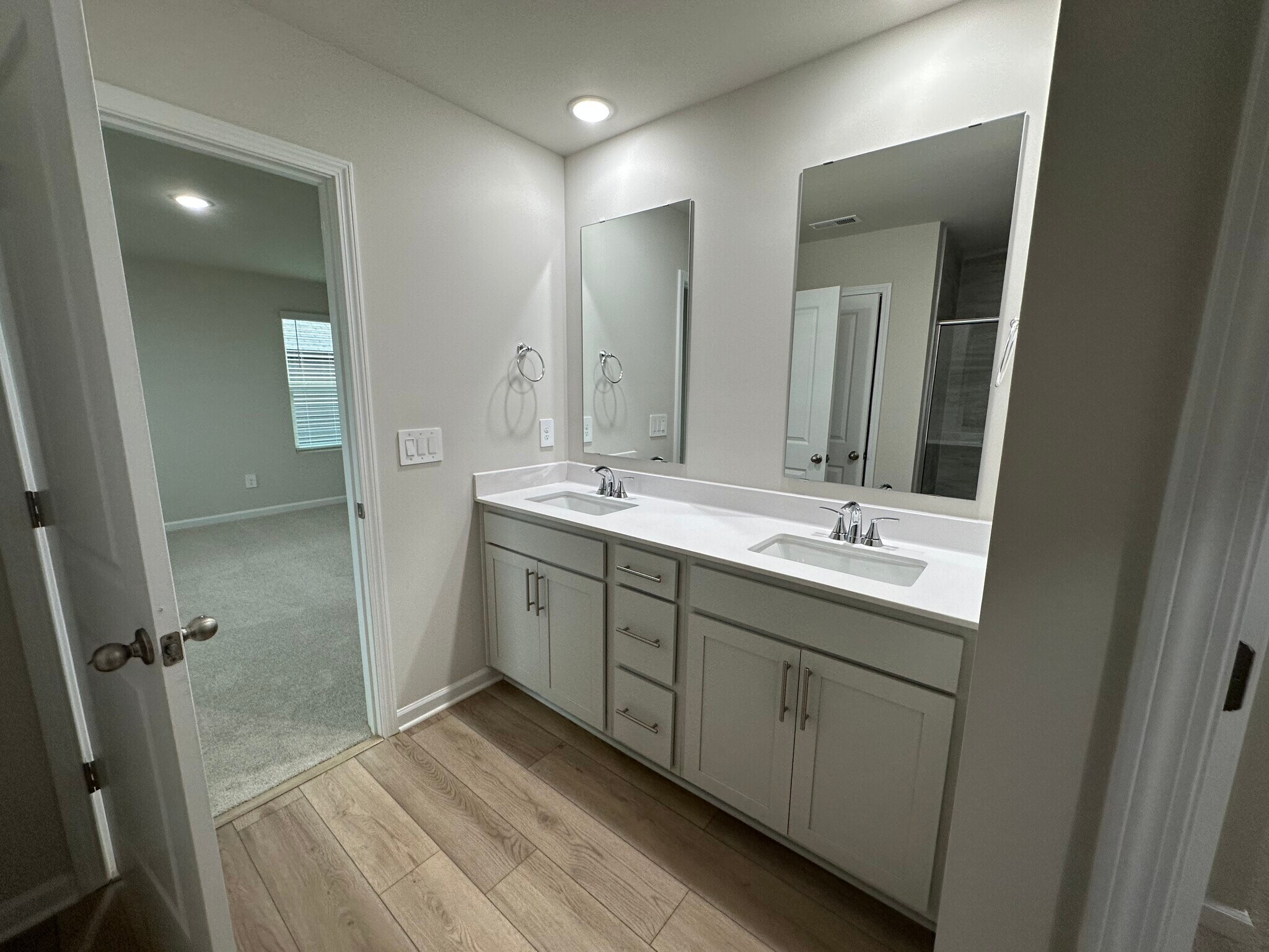 Building Photo - 908 Grand Mesa Dr