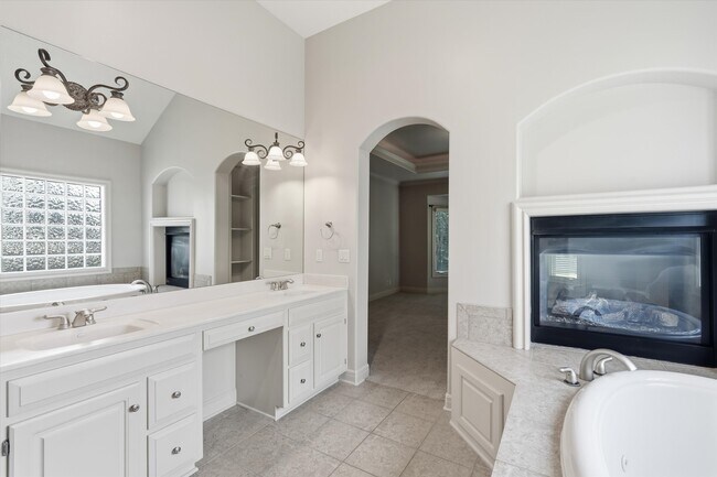 Building Photo - 9638 Zarda Dr