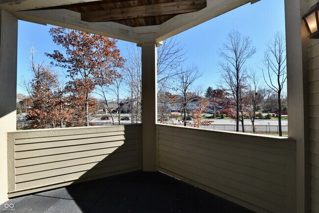 Building Photo - 8555 One W Dr