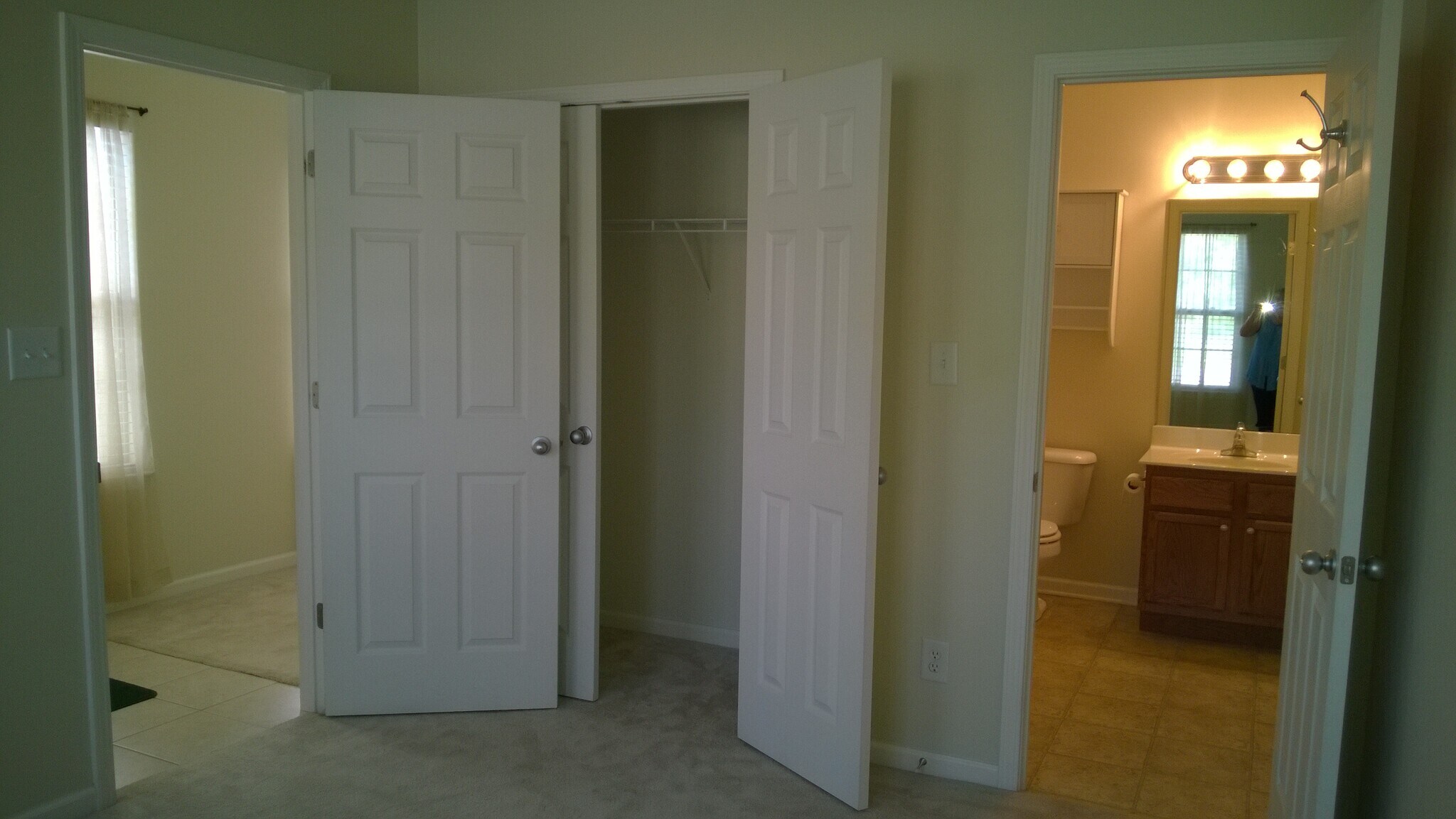 Building Photo - 1093 Winding Oak Trl