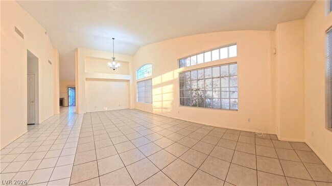 Building Photo - 4844 Jadero Dr