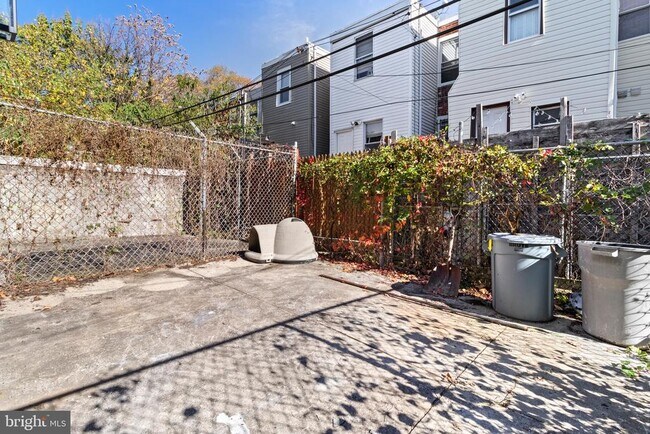 Building Photo - 435 N 42nd St