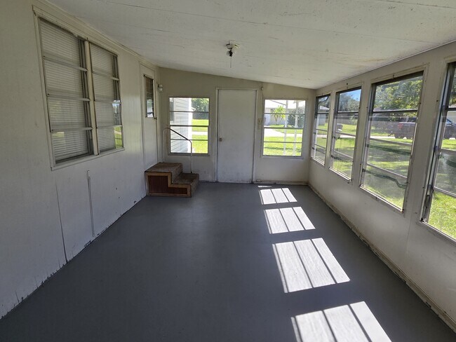 Building Photo - 1740 Missouri Ave