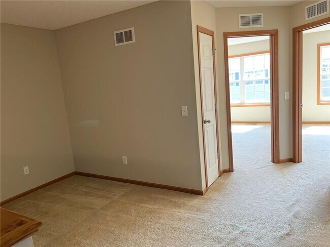 Building Photo - 7211 Jewel Ln N
