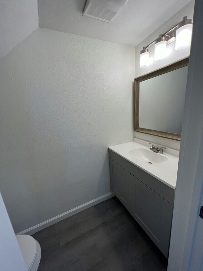 Building Photo - 3458 Willowrun Dr