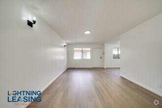 Building Photo - 14635 Magnolia-204C