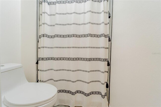 Building Photo - 525 Ridges Dr