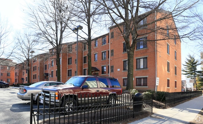 Building Photo - Faircliff Plaza East