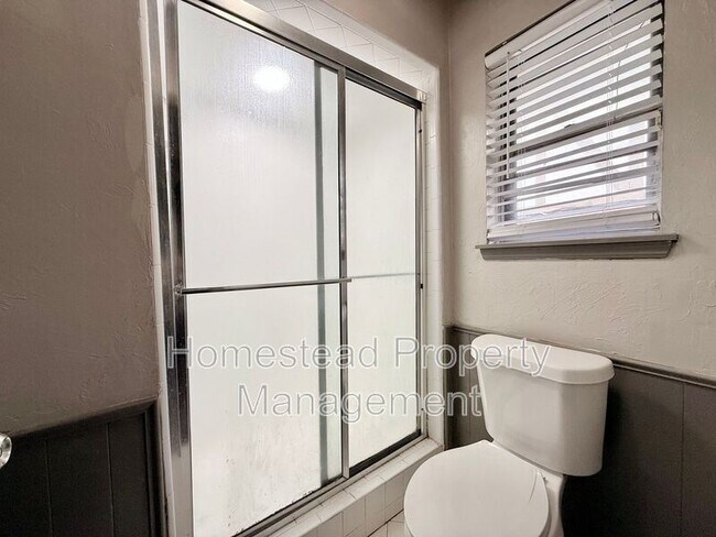 Building Photo - 2220 NW 118th St