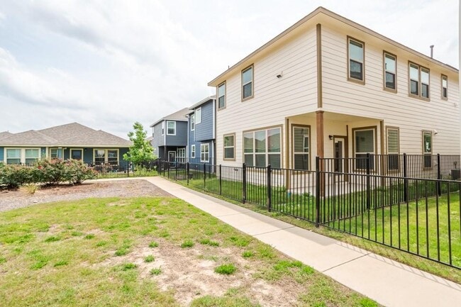 Building Photo - 1600 Harwell Loop
