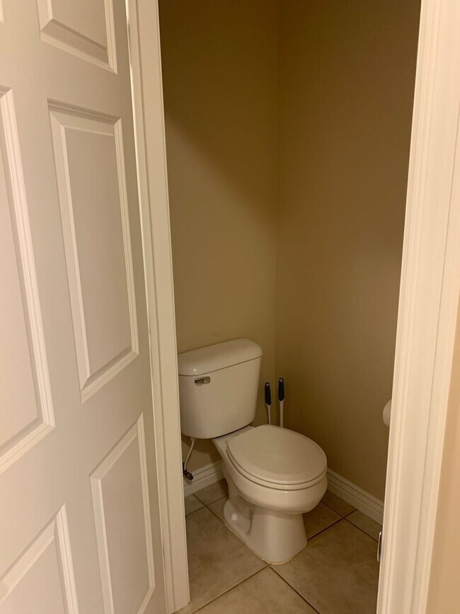 Building Photo - Luxury Living in Downtown Provo