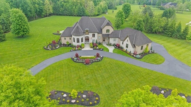 Building Photo - 9020 Whisperinghill Dr