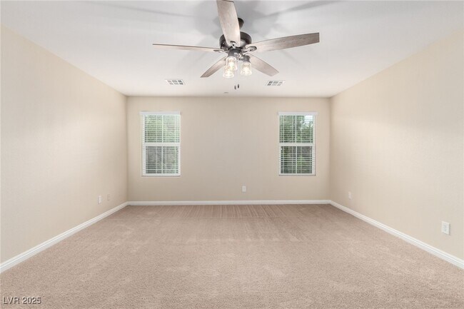 Building Photo - 945 Spiracle Ave