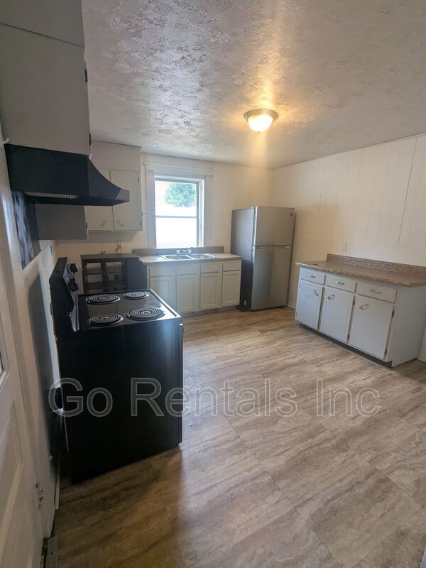 Building Photo - 816 Goldwire St SW