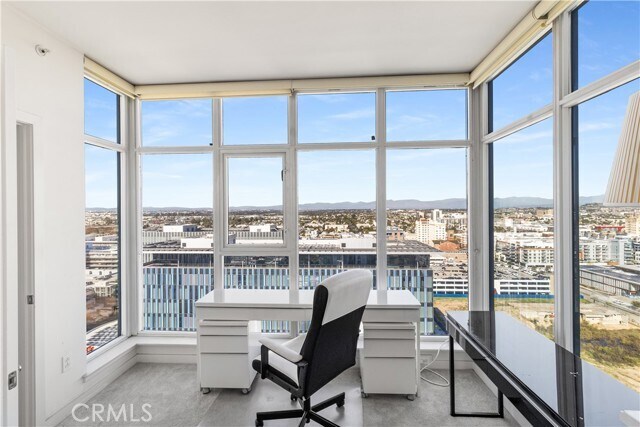 Building Photo - 400 W Ocean Blvd