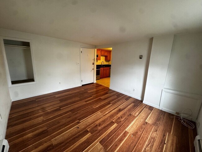 Building Photo - 87R Madison St