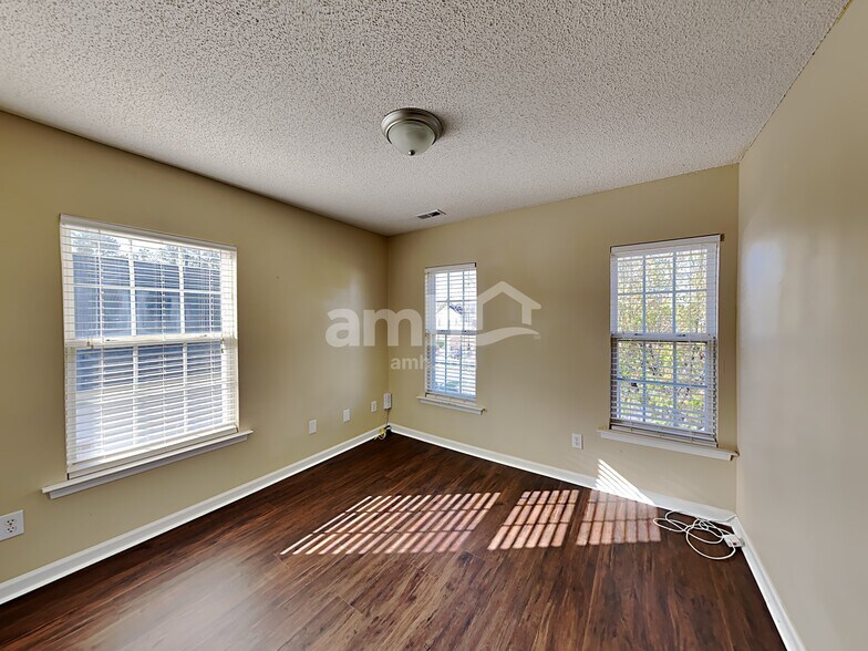 Building Photo - 104 Indian Overlook Ct