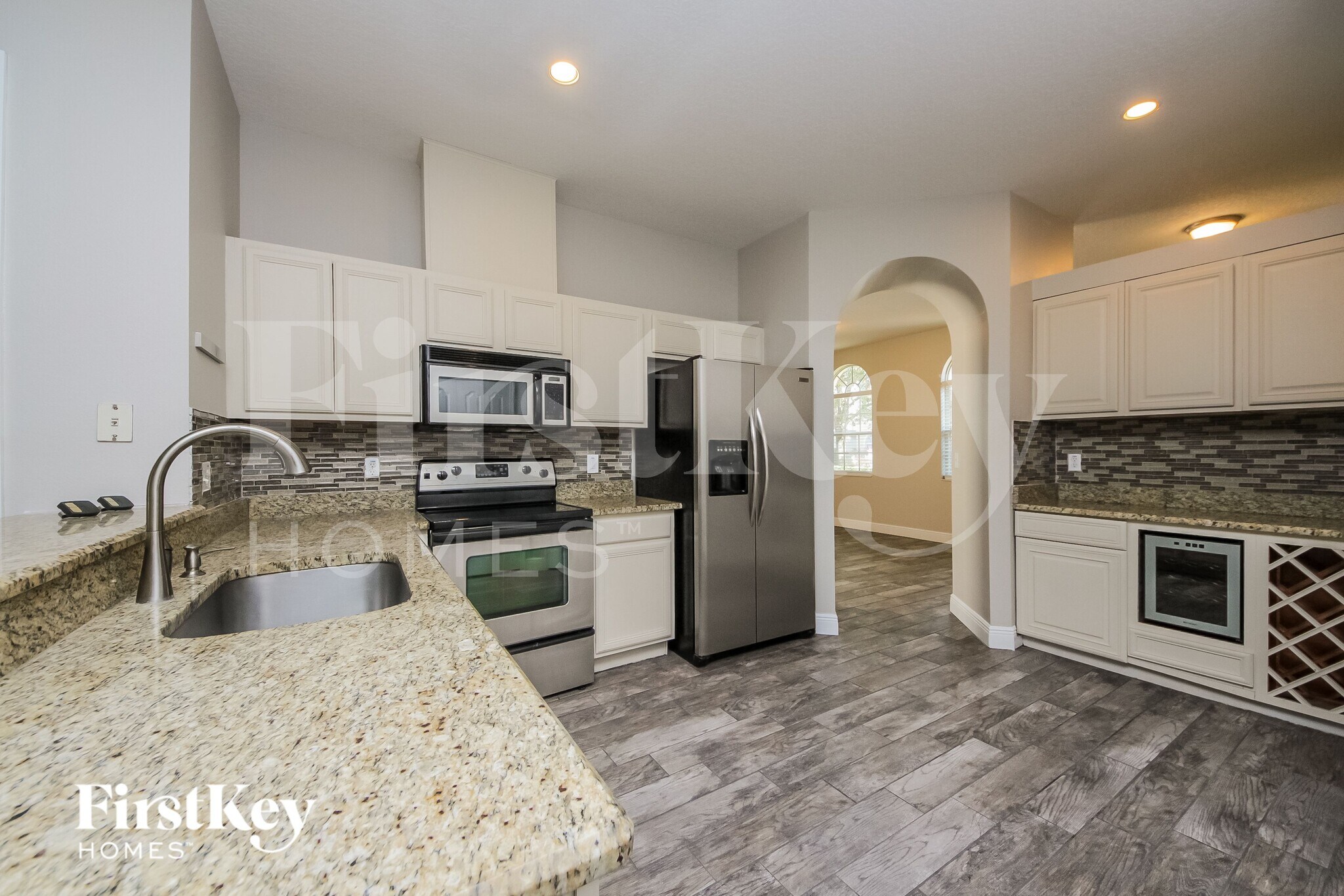 Building Photo - 9953 Shadow Creek Dr