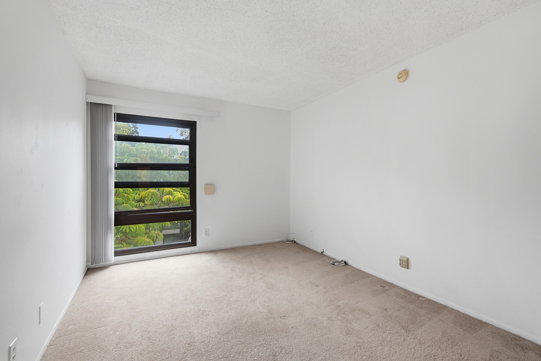 Building Photo - 7742 Redlands St