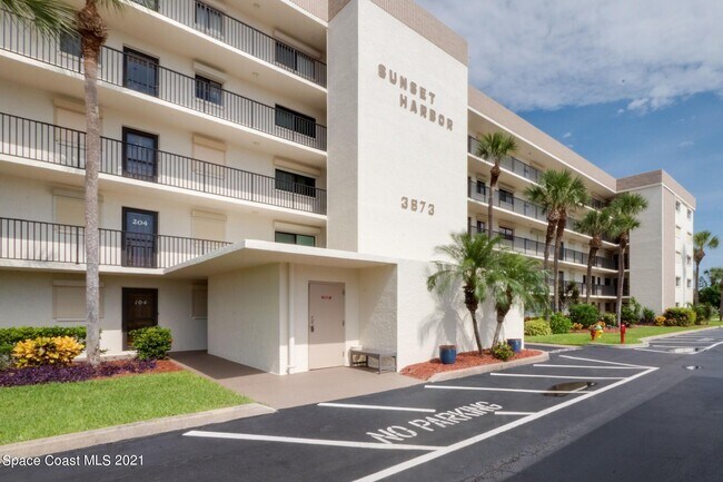 Building Photo - 3873 S Banana River Blvd