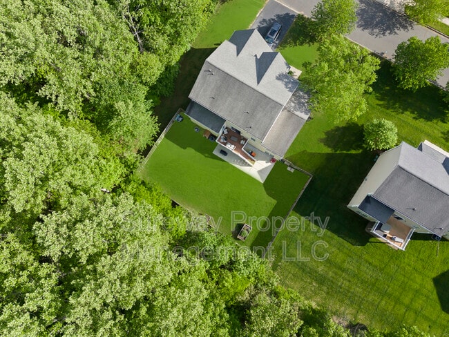 Building Photo - 13 Grist Mill Ct