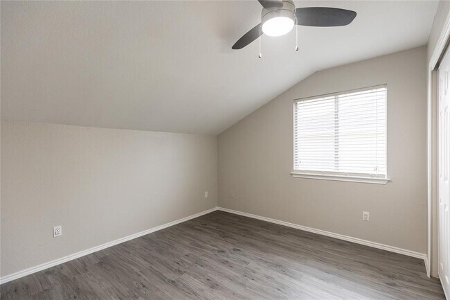 Building Photo - 1701 Golden Sunrise Ln
