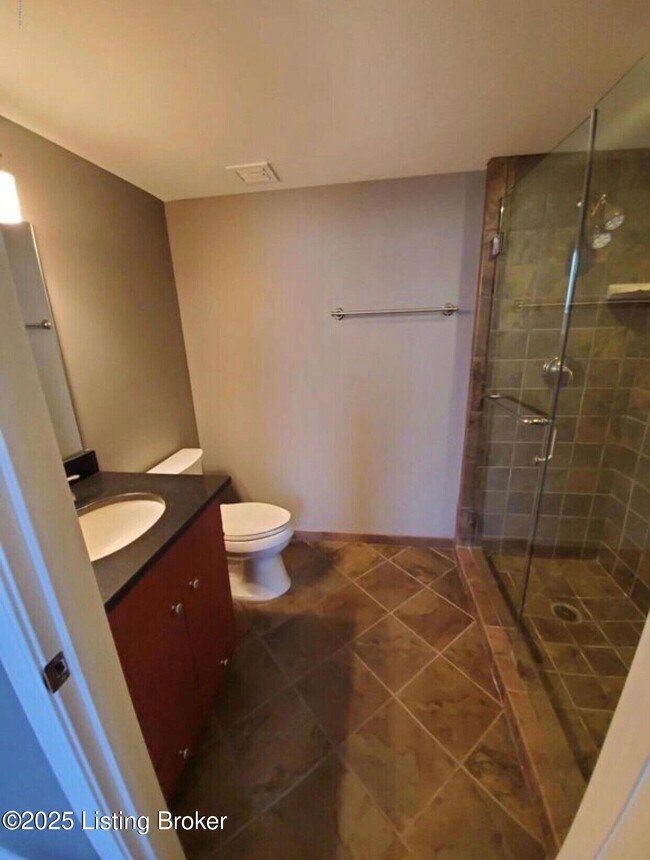 Building Photo - 604 S 3rd St