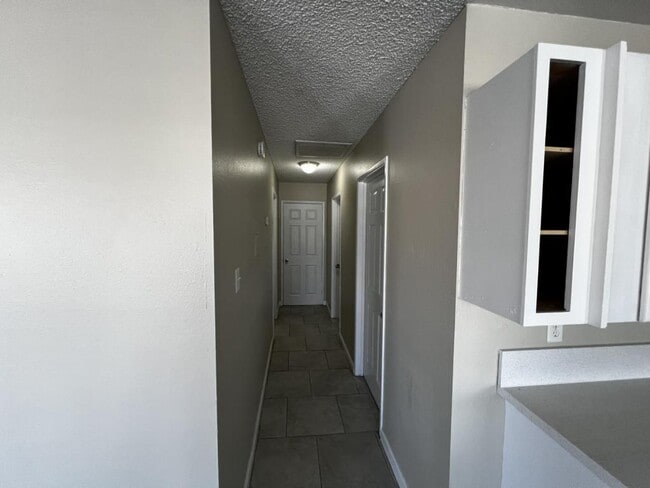 Building Photo - 6941 Appleton Dr