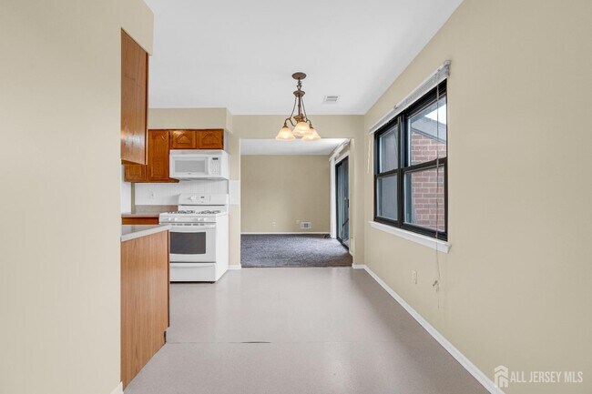 Building Photo - 101 Beverly Hl Ter