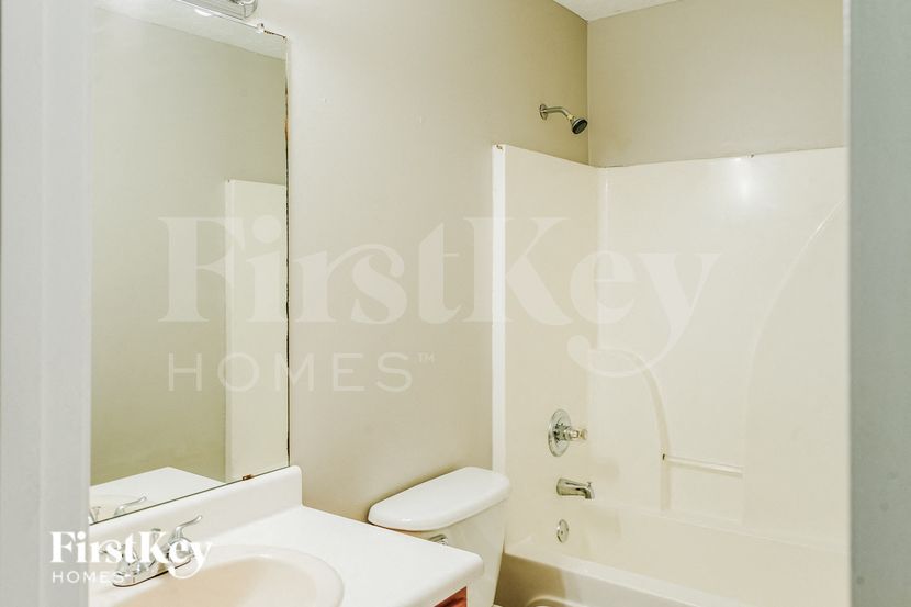 Building Photo - 8439 Browns Mill Trce