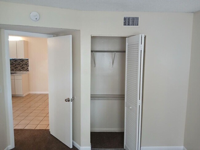 Building Photo - 677 Trace Cir