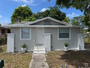 Building Photo - 3 bedroom in Miami FL 33127