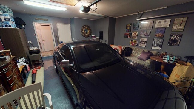 Building Photo - 6616 Piedras Blanco Dr