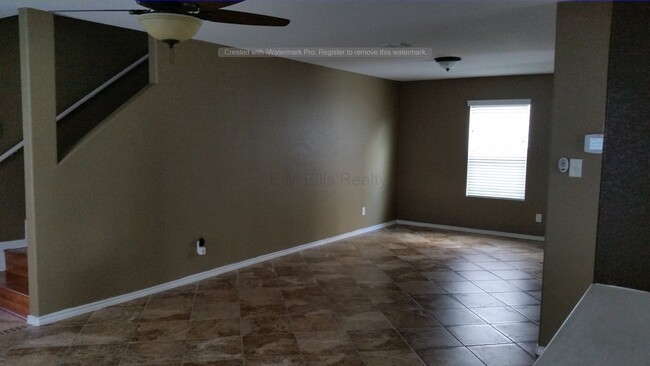 Building Photo - Huge 4/2.5/2 * In Desirable Monticello Ran...