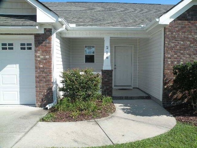 Building Photo - Beautiful Duplex Home near Cherry Point