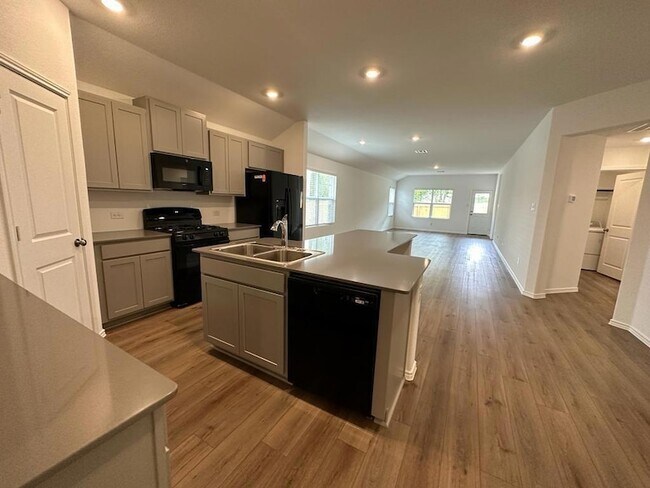 Building Photo - 365 Sonterra Dr