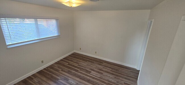 Building Photo - DelMonte