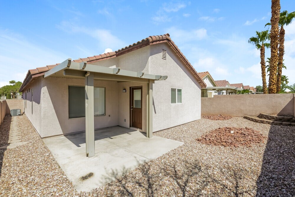 Building Photo - 3960 Dusty Coral St