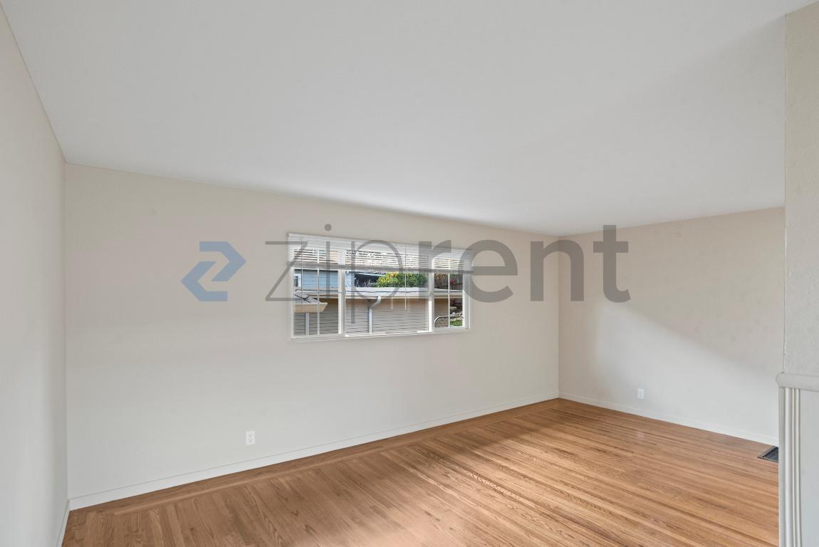 Building Photo - 2033 High St