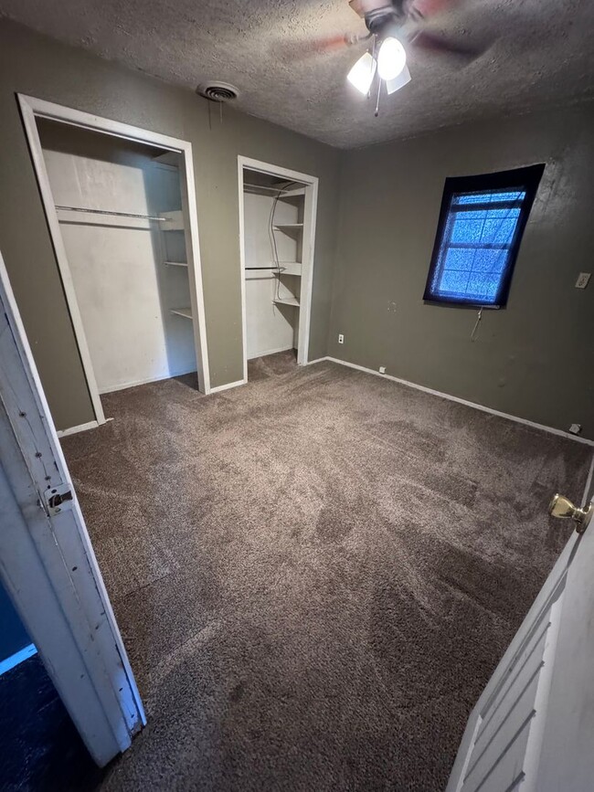 Building Photo - Quaint 2 bed 1 bath
