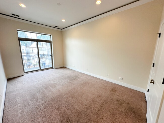 Building Photo - 4518 N Kedzie Ave