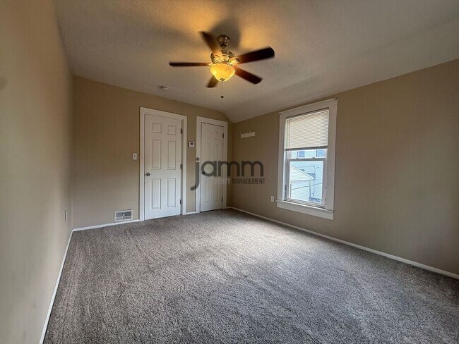 Building Photo - 1726 Starkweather Ave