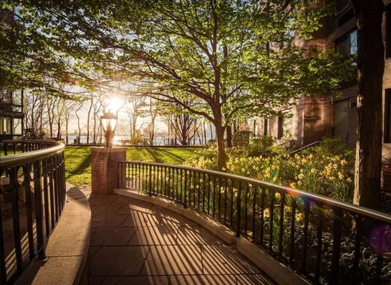 Building Photo - 70 Battery Pl