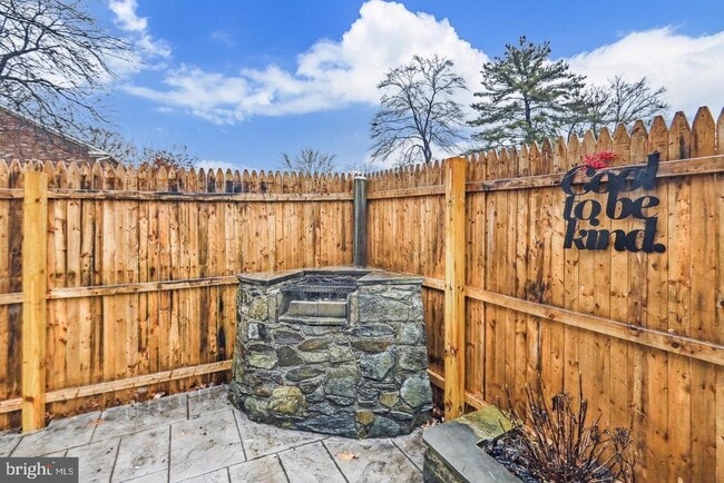 Building Photo - 8352 Forrester Blvd