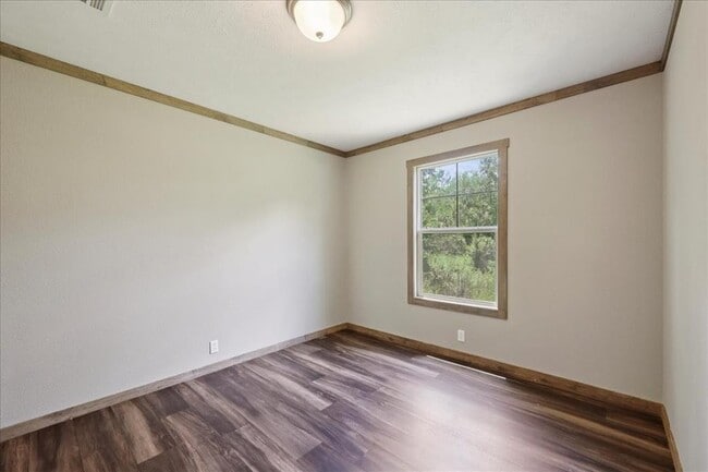 Building Photo - 13585 Mesa Dr