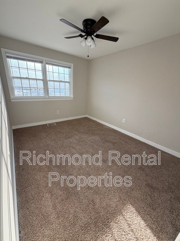 Building Photo - 2121 Lauderdale Dr