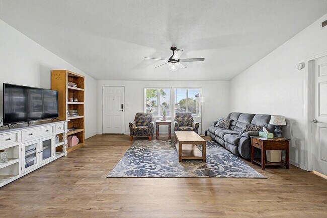 Building Photo - 8601 N 103rd Ave