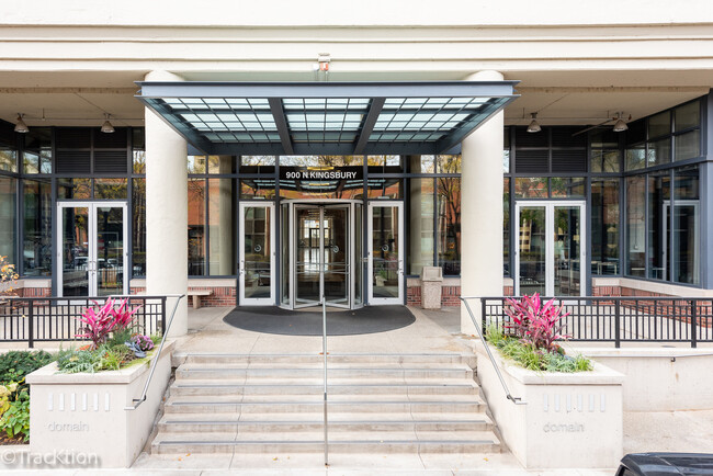 Building Photo - 900 N Kingsbury St