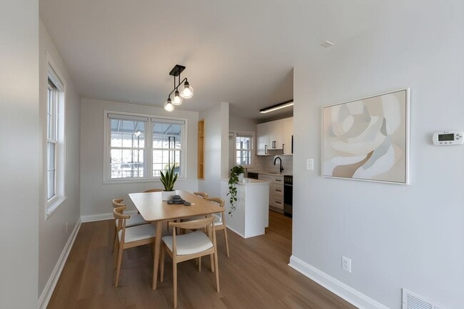 Building Photo - Renovated 3 Bed / 1.5 Bath in Essex | Parking Pad | Available 1/19/2026